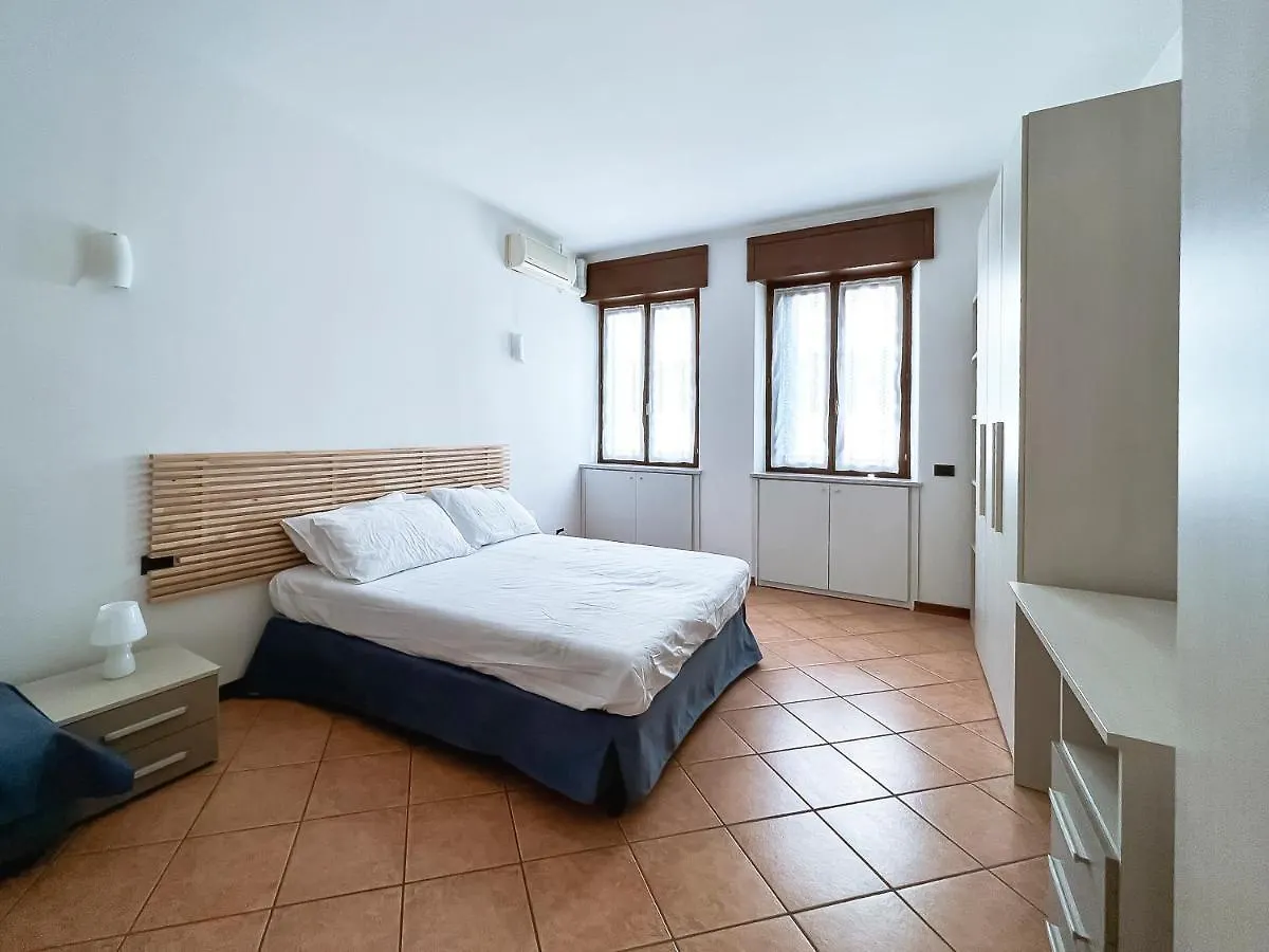 Amply Lit Harmony Home Via Brocchi Milán Apartamento